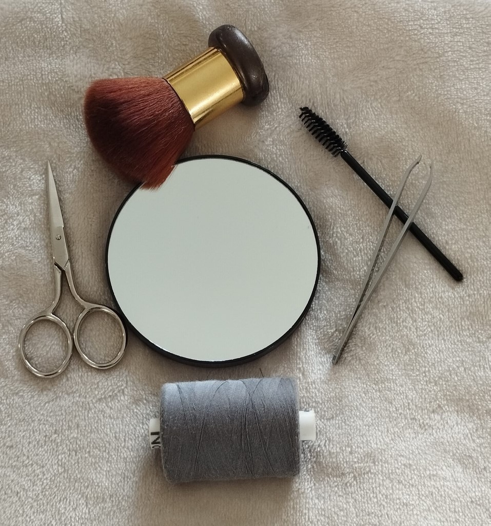 Épilations à la cire au miel, ou au fil Épilations à la cire au miel, ou au fil