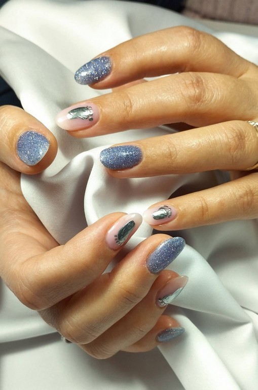 Les soins des mains Manicure Pedicure