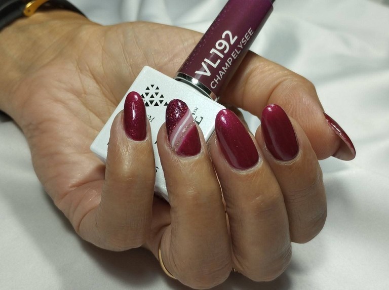 Les soins des mains Manicure Pedicure