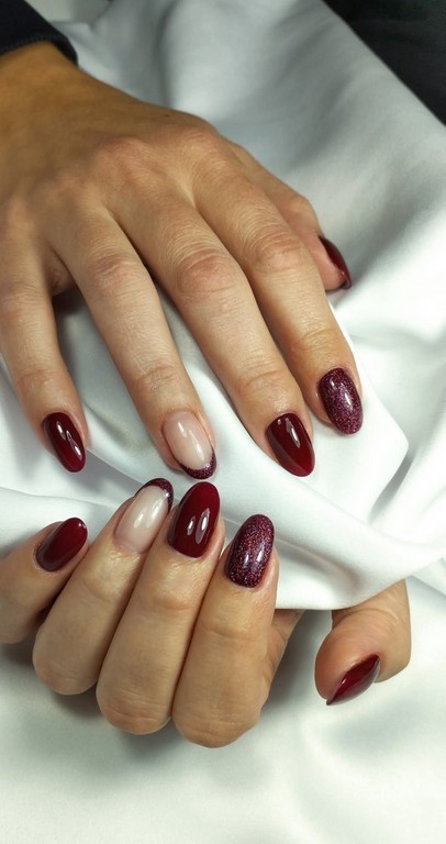 Les soins des mains Manicure Pedicure