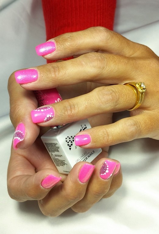 Les soins des mains Manicure Pedicure