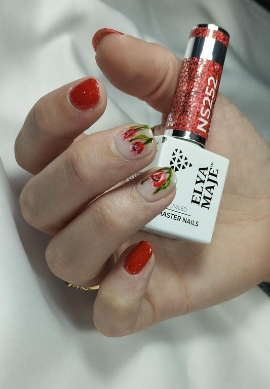 Les soins des mains Manicure Pedicure