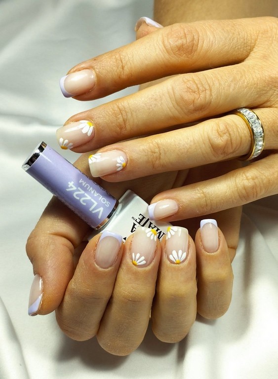 Les soins des mains Manicure Pedicure