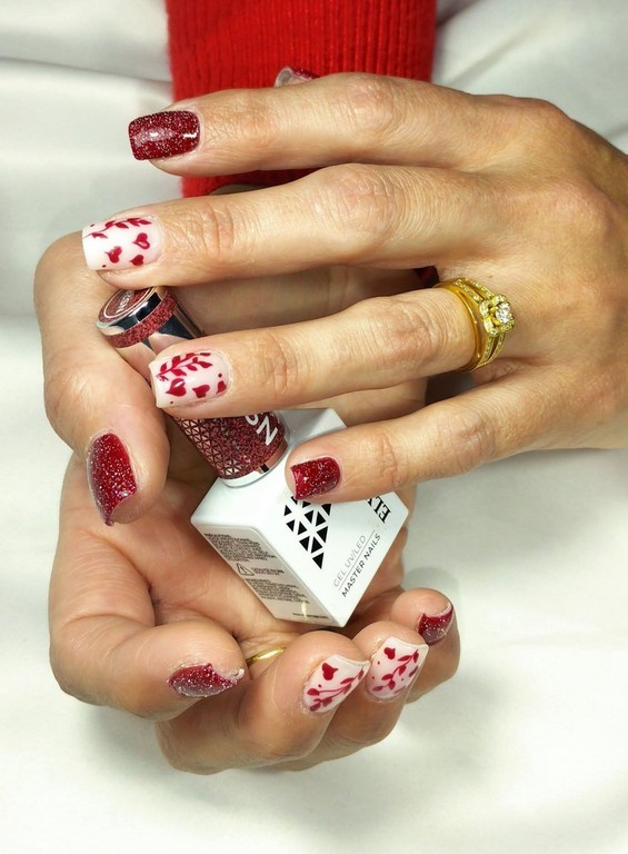 Les soins des mains Manicure Pedicure