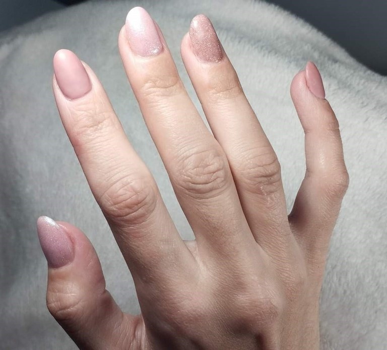 Les soins des mains Manicure Pedicure