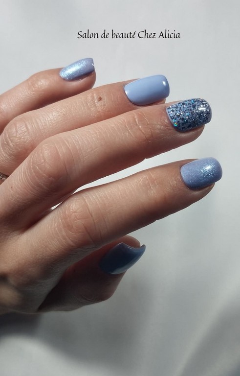 Les soins des mains Manicure Pedicure