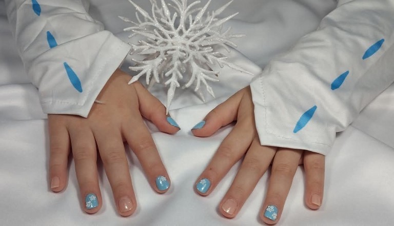 Les soins des mains Manicure Pedicure
